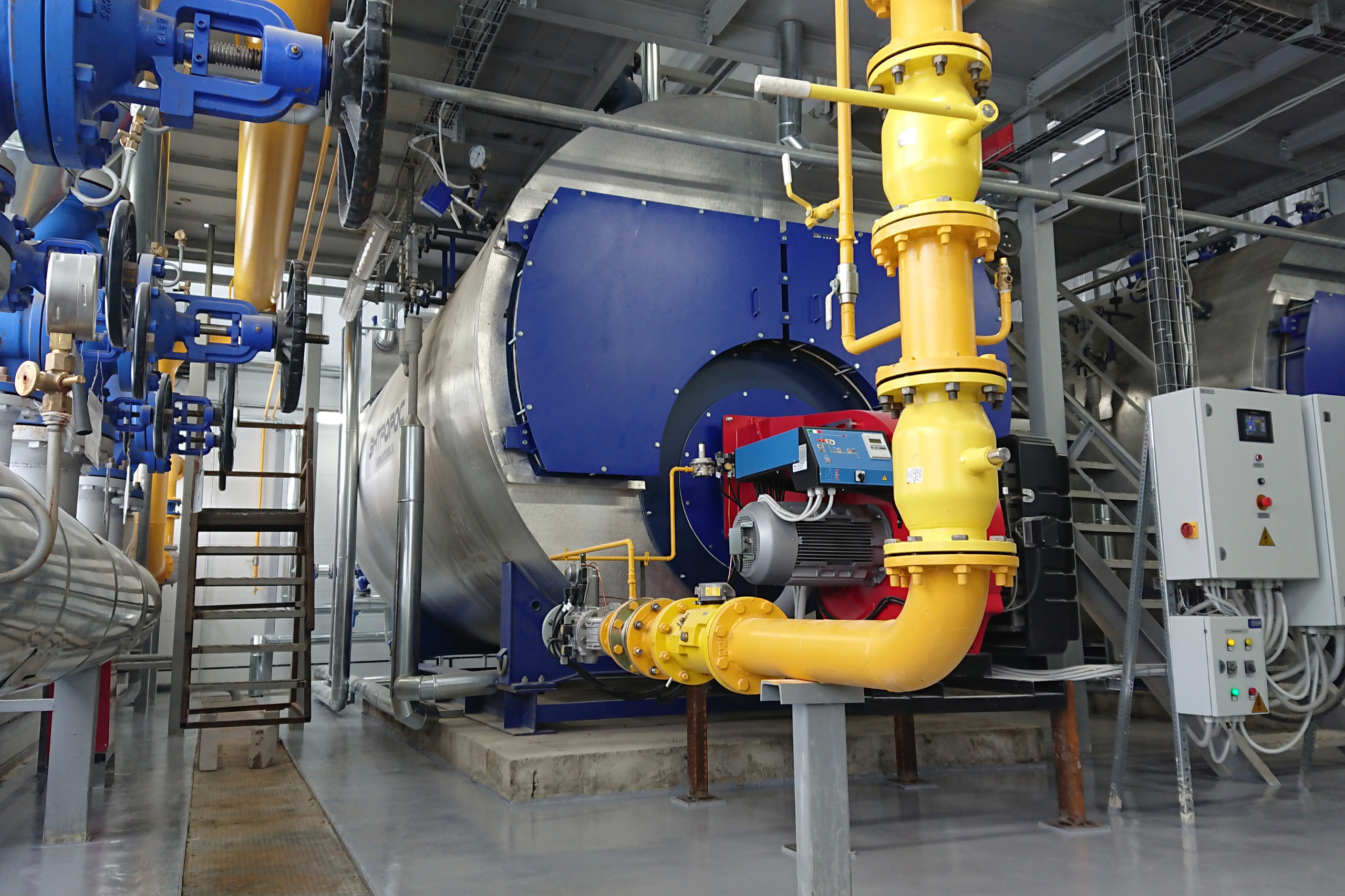 High-capacity industrial boiler rental system